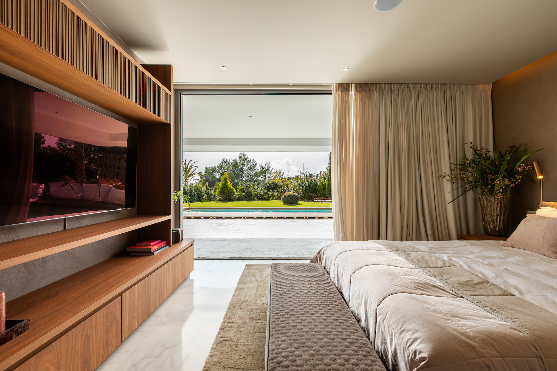 Resa Estates Ibiza Talamanca apartment luxury bedroom 6.jpg